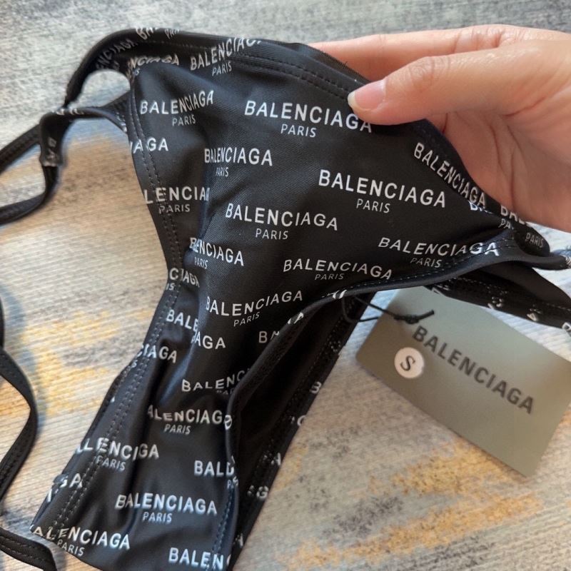 BALENCIAGA